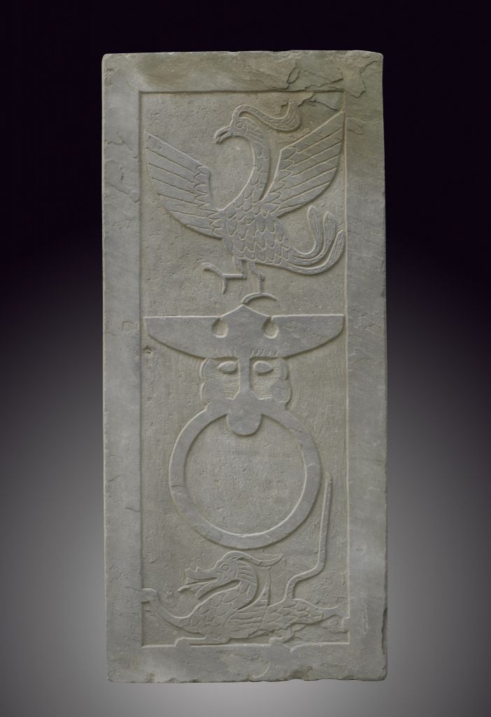 图片[1]-Portrait stone of the door leaf with rosefinch shop head pattern (left)-China Archive